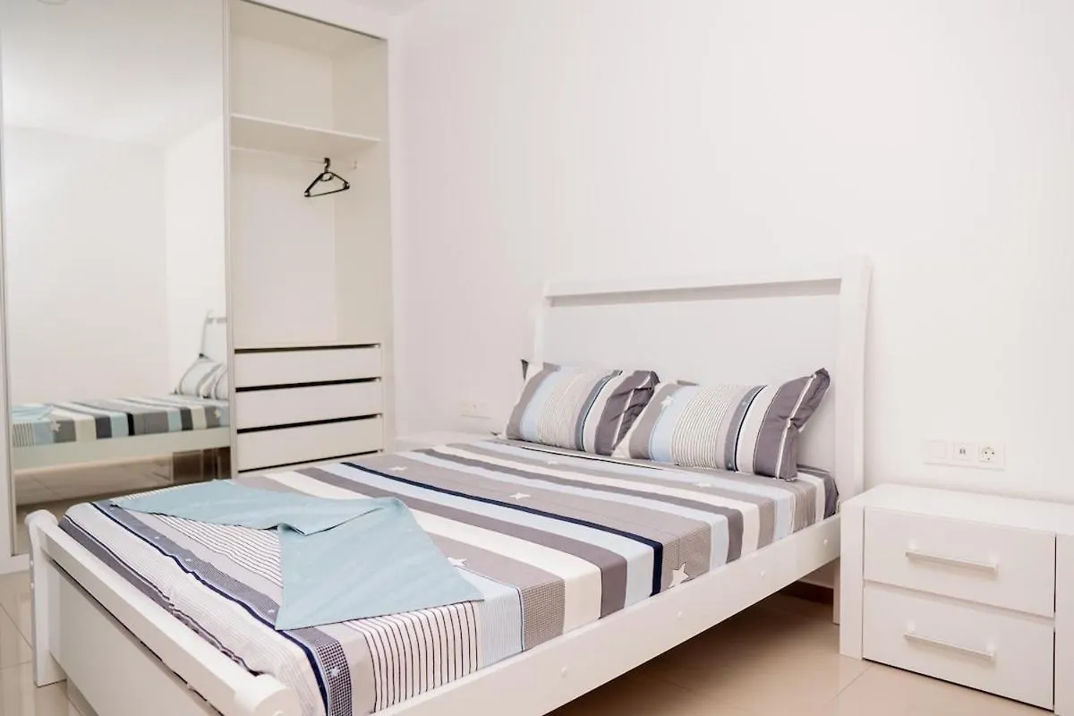 Zurich Atlantic Apartment Praia 0*,